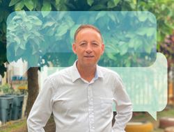 Carlos salió del chat familiar